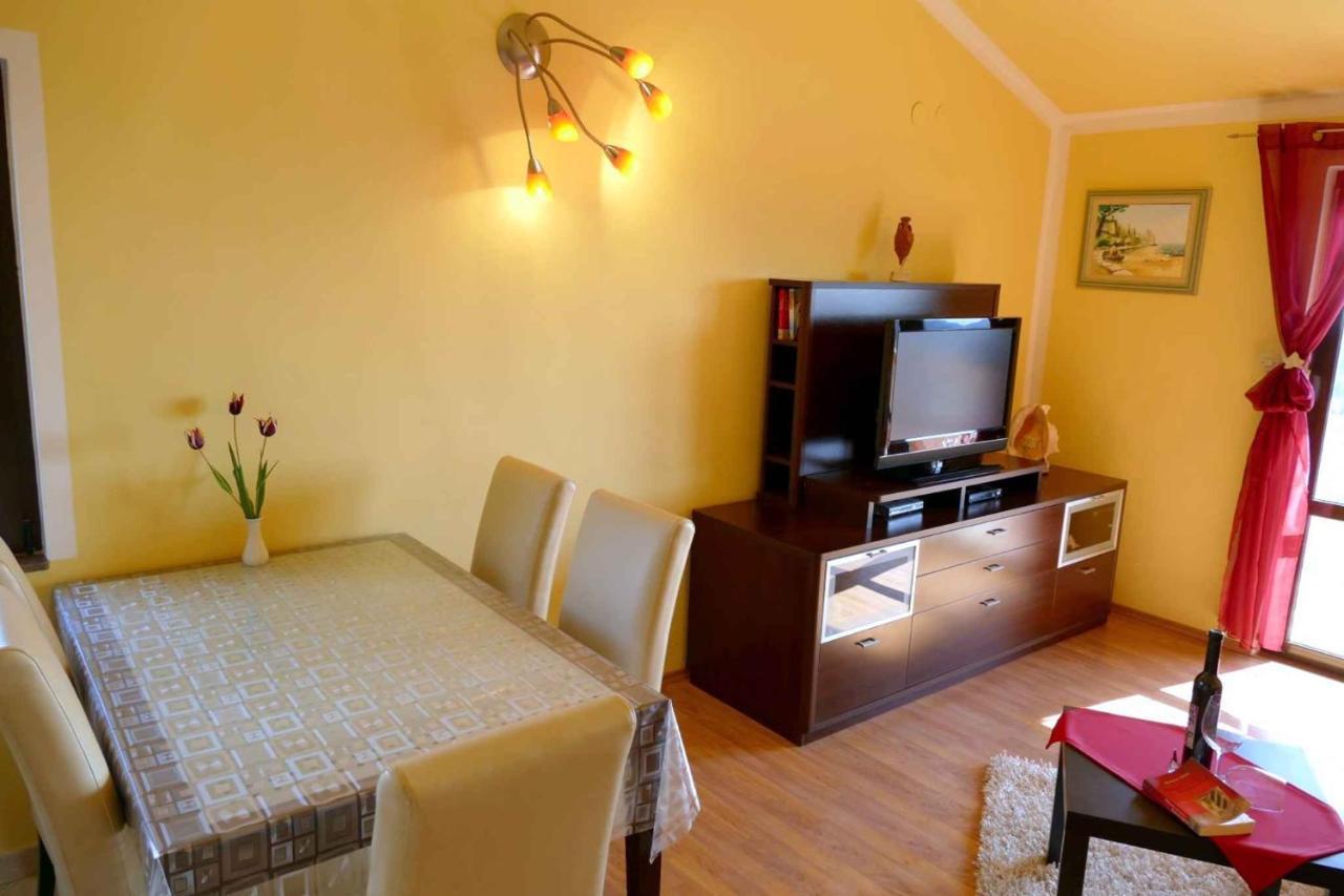 Apartments In Rab - Insel Rab 39950 Mundanije Εξωτερικό φωτογραφία